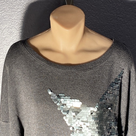 SEVEN7 - sweater: gray rayon / poly l/s w large silver sequin star - L - Picture 3 of 16
